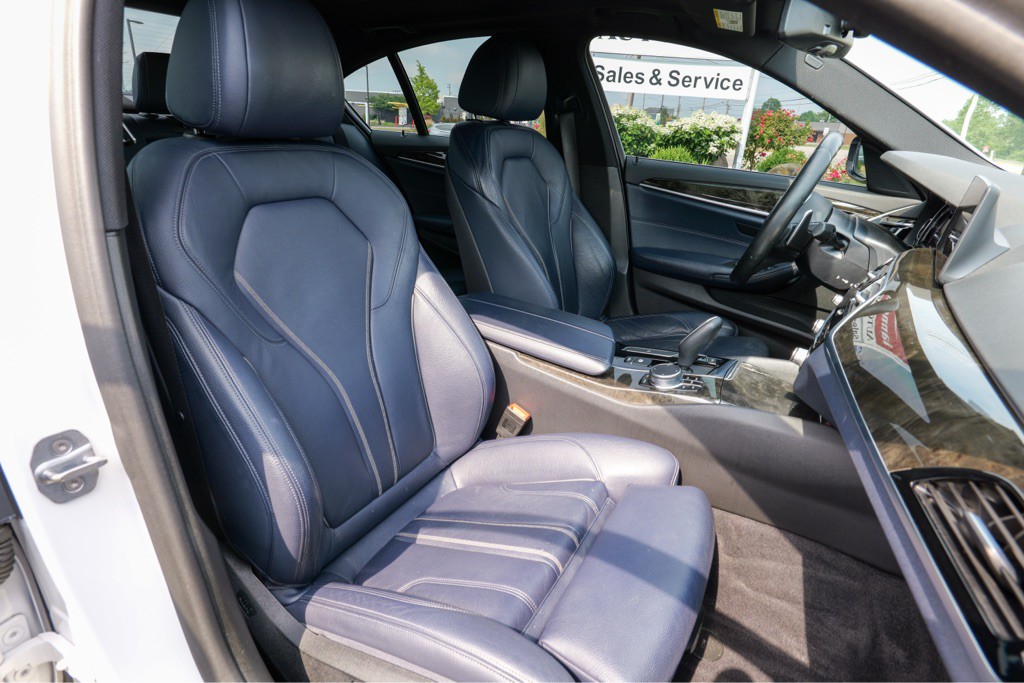 2019 BMW 5 Series Image 32