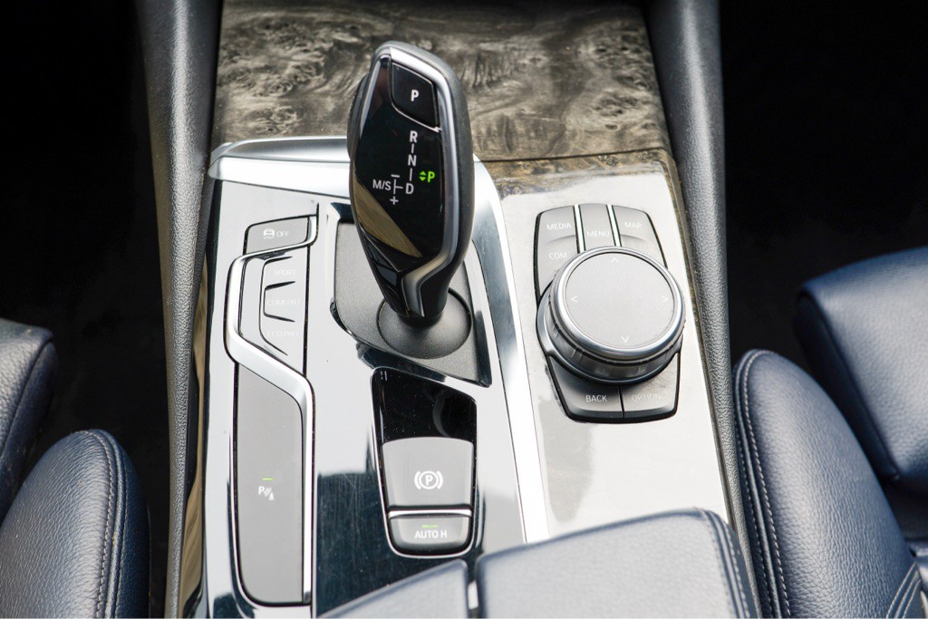 2019 BMW 5 Series Image 36
