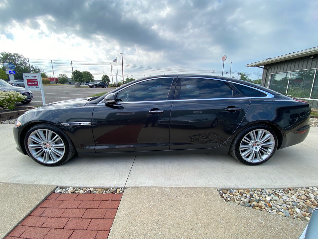 2014 Jaguar XJ Image 4