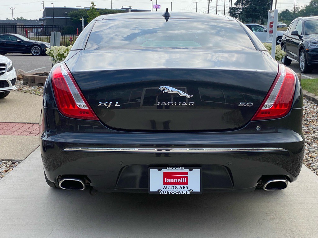2014 Jaguar XJ Image 5