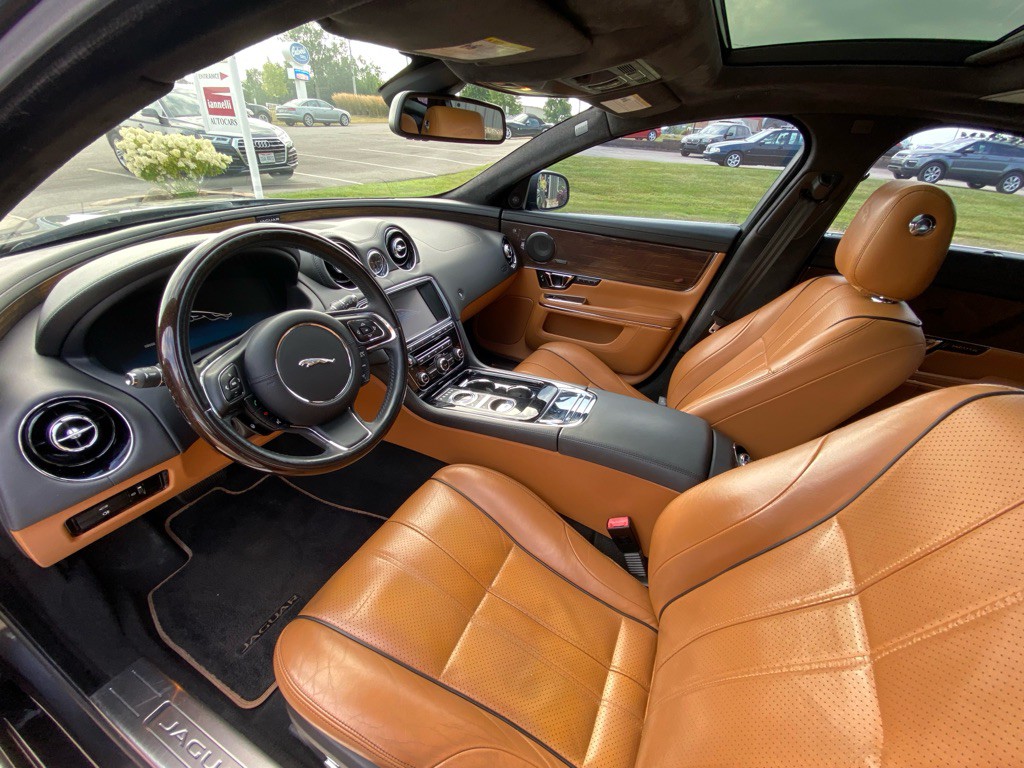 2014 Jaguar XJ Image 6