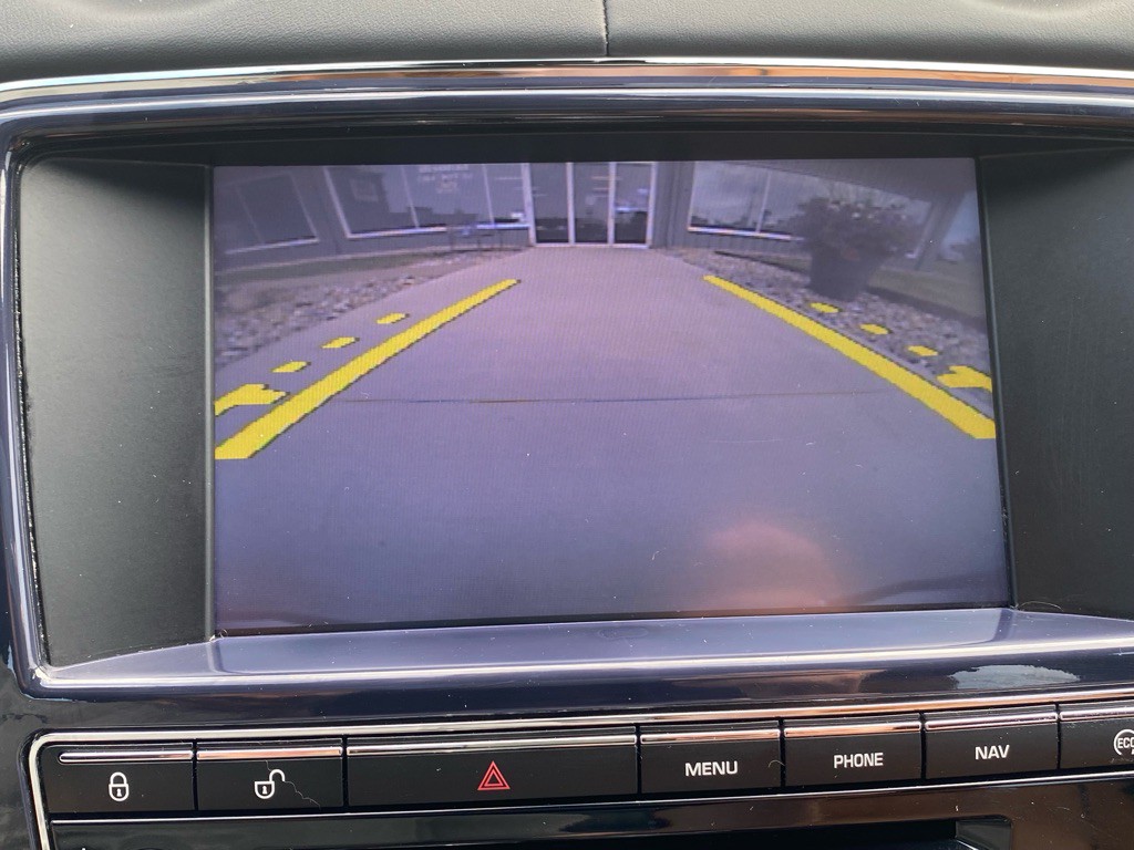 2014 Jaguar XJ Image 11