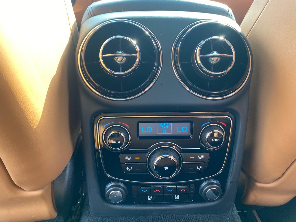 2014 Jaguar XJ Image 18