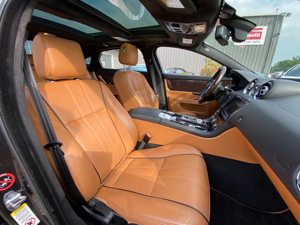 2014 Jaguar XJ Image 22