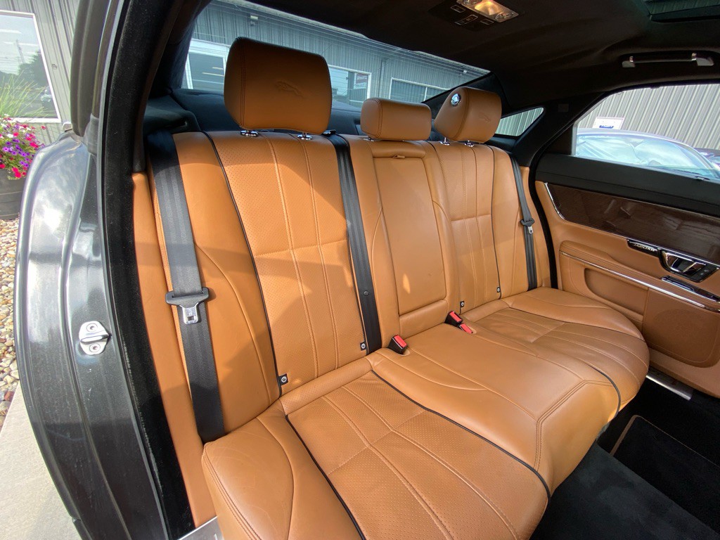 2014 Jaguar XJ Image 25