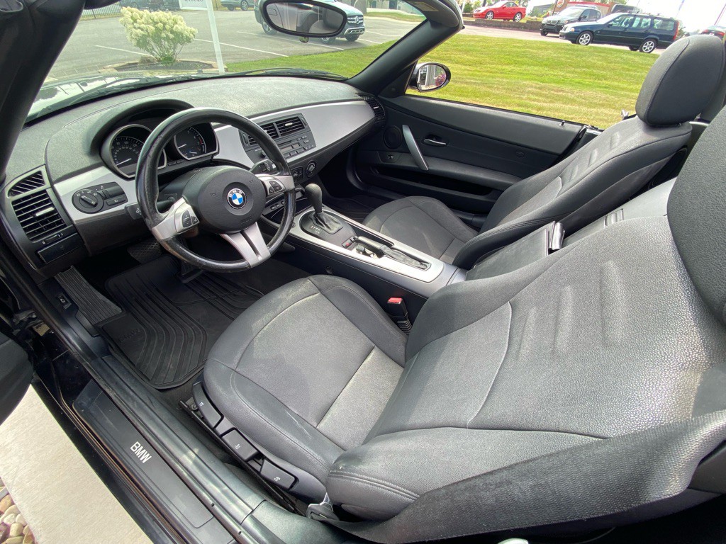 2005 BMW Z4 Image 7