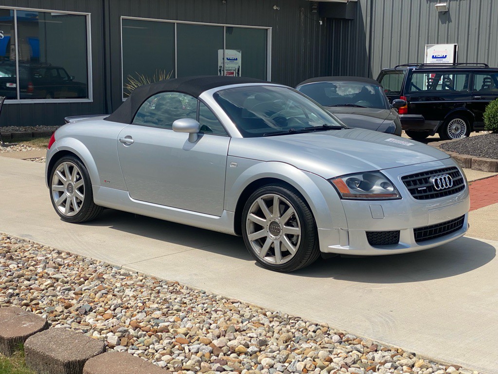 2004 Audi TT Image 1