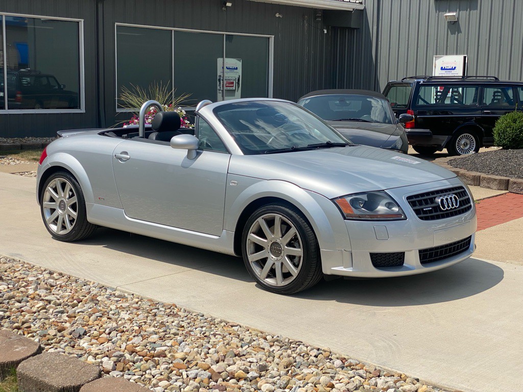 2004 Audi TT Image 2