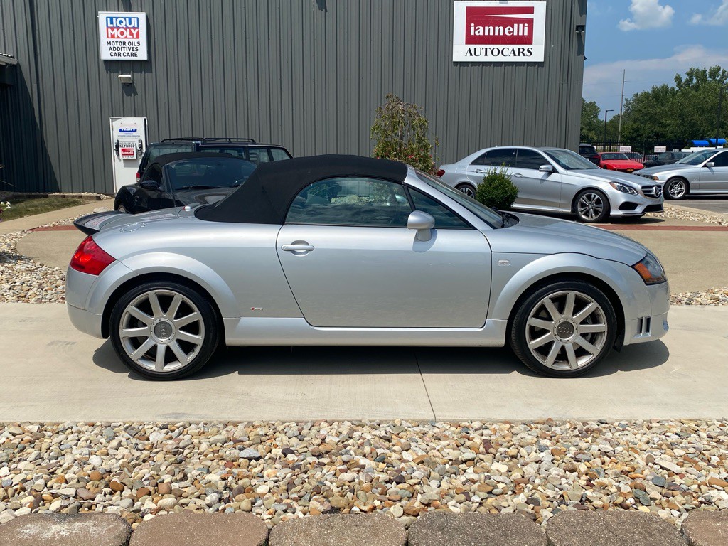 2004 Audi TT Image 3
