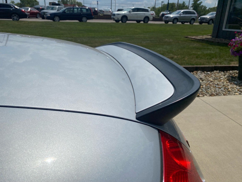 2004 Audi TT Image 10