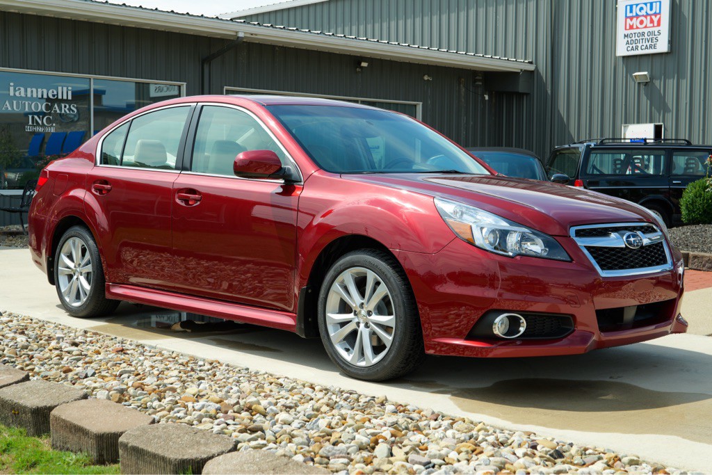 2014 Subaru Legacy Image 1