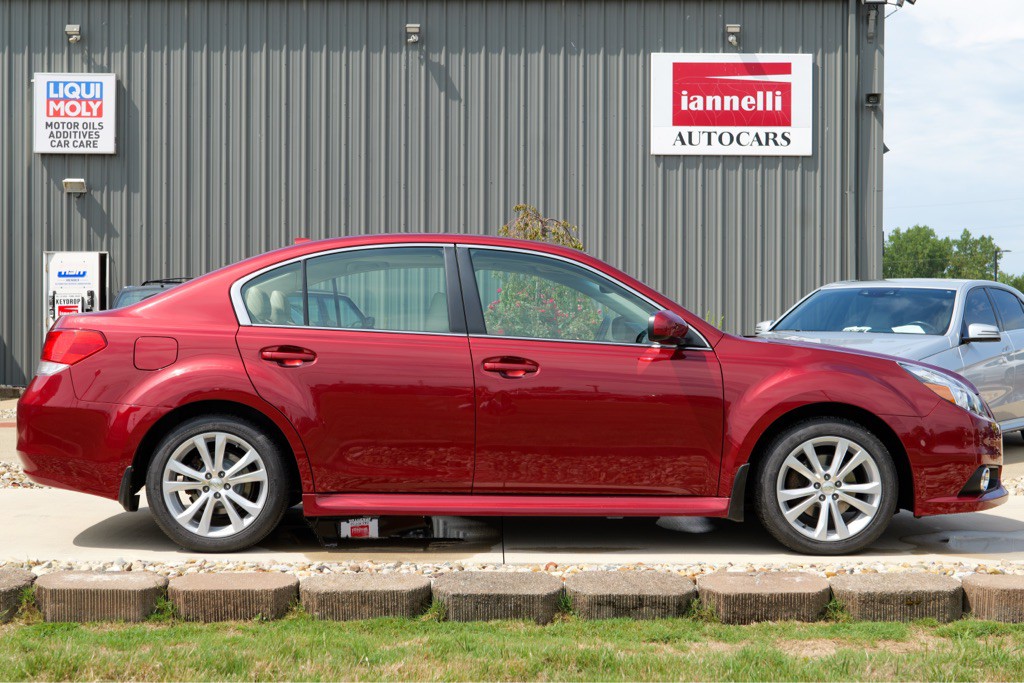 2014 Subaru Legacy Image 5