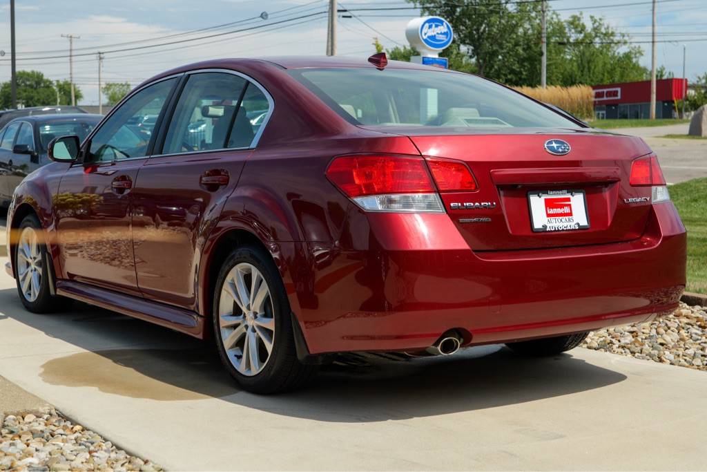 2014 Subaru Legacy Image 9