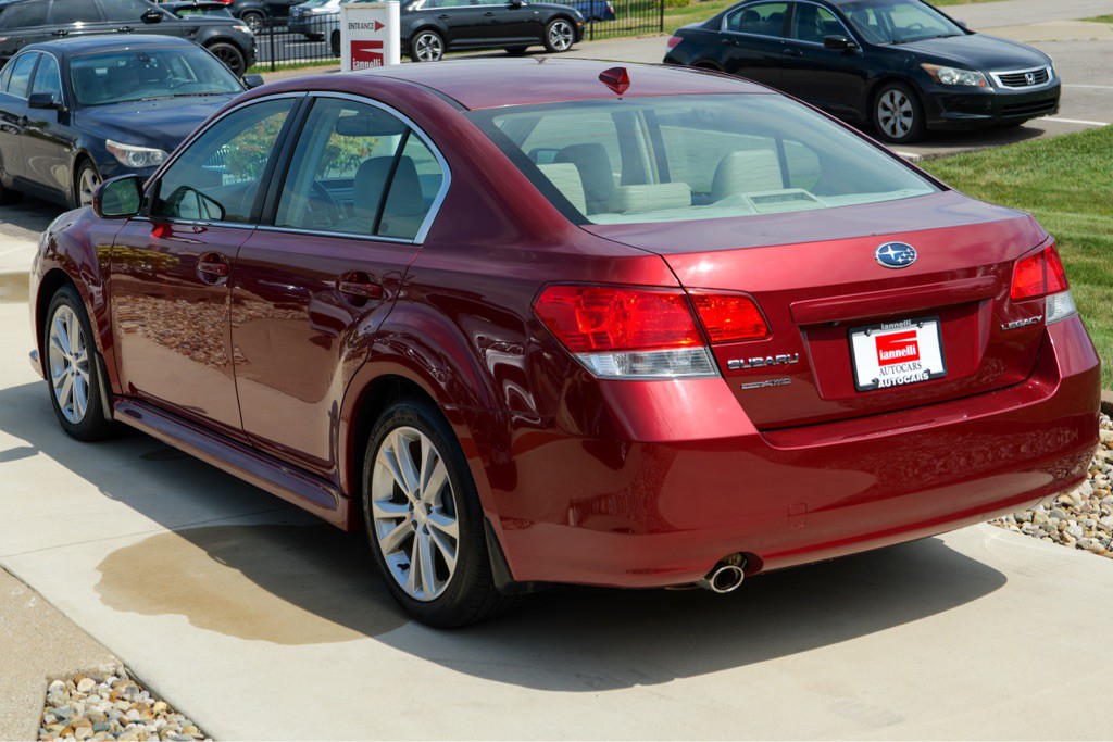 2014 Subaru Legacy Image 10