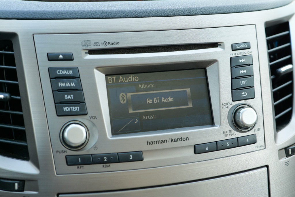 2014 Subaru Legacy Image 24