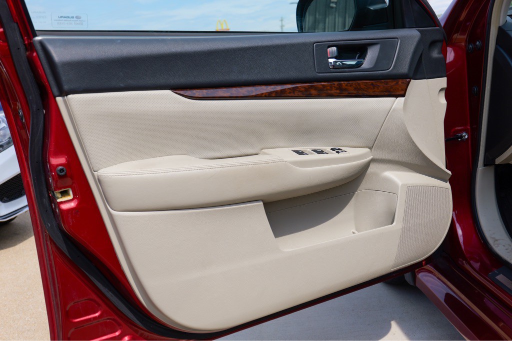 2014 Subaru Legacy Image 35