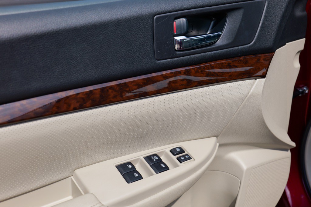 2014 Subaru Legacy Image 36