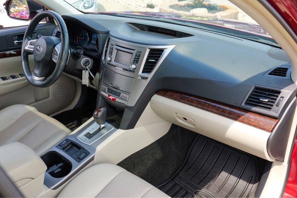 2014 Subaru Legacy Image 39
