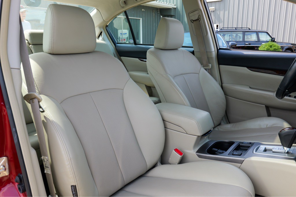 2014 Subaru Legacy Image 40