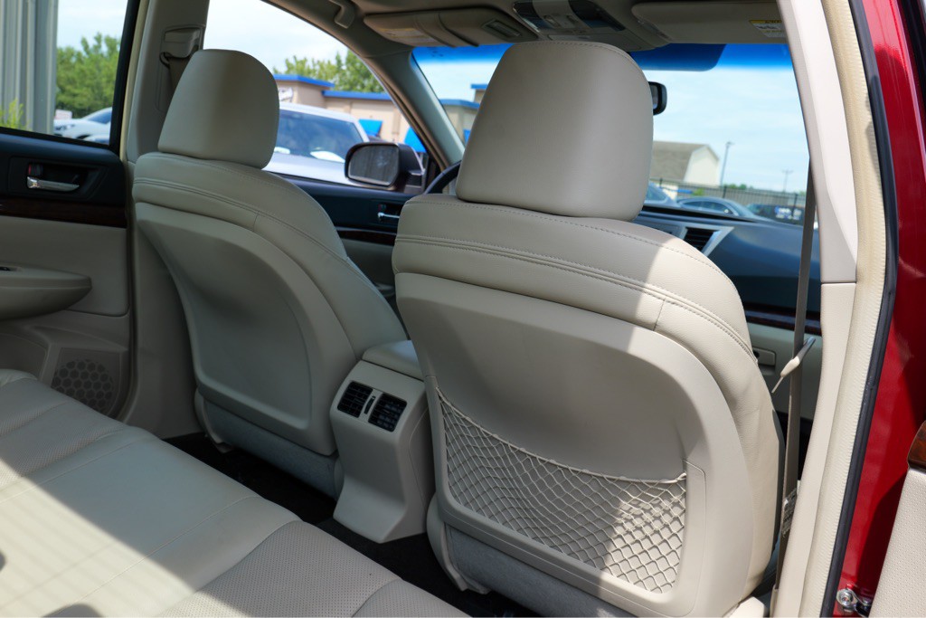 2014 Subaru Legacy Image 44