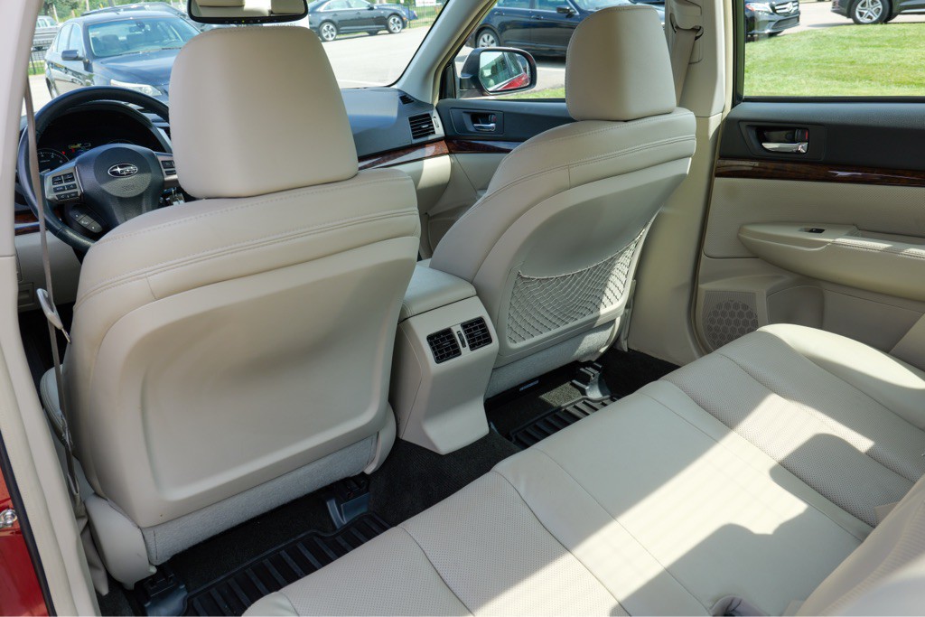 2014 Subaru Legacy Image 45