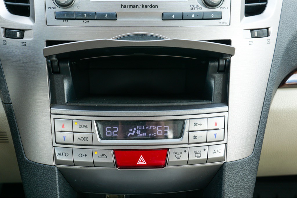 2014 Subaru Legacy Image 55