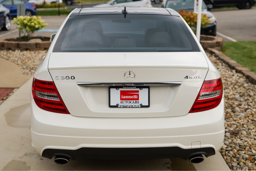 2012 Mercedes-Benz C-Class Image 9