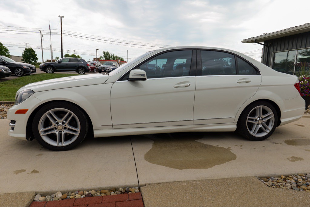 2012 Mercedes-Benz C-Class Image 12