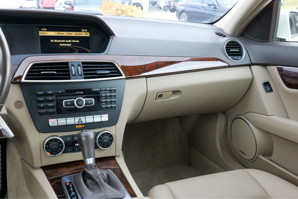 2012 Mercedes-Benz C-Class Image 18