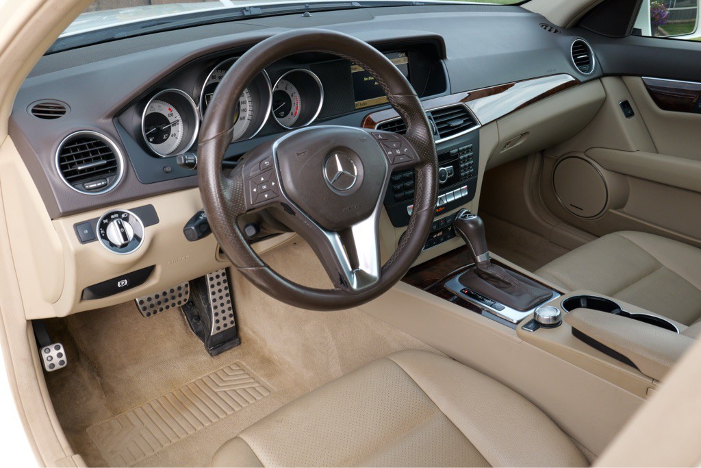 2012 Mercedes-Benz C-Class Image 20