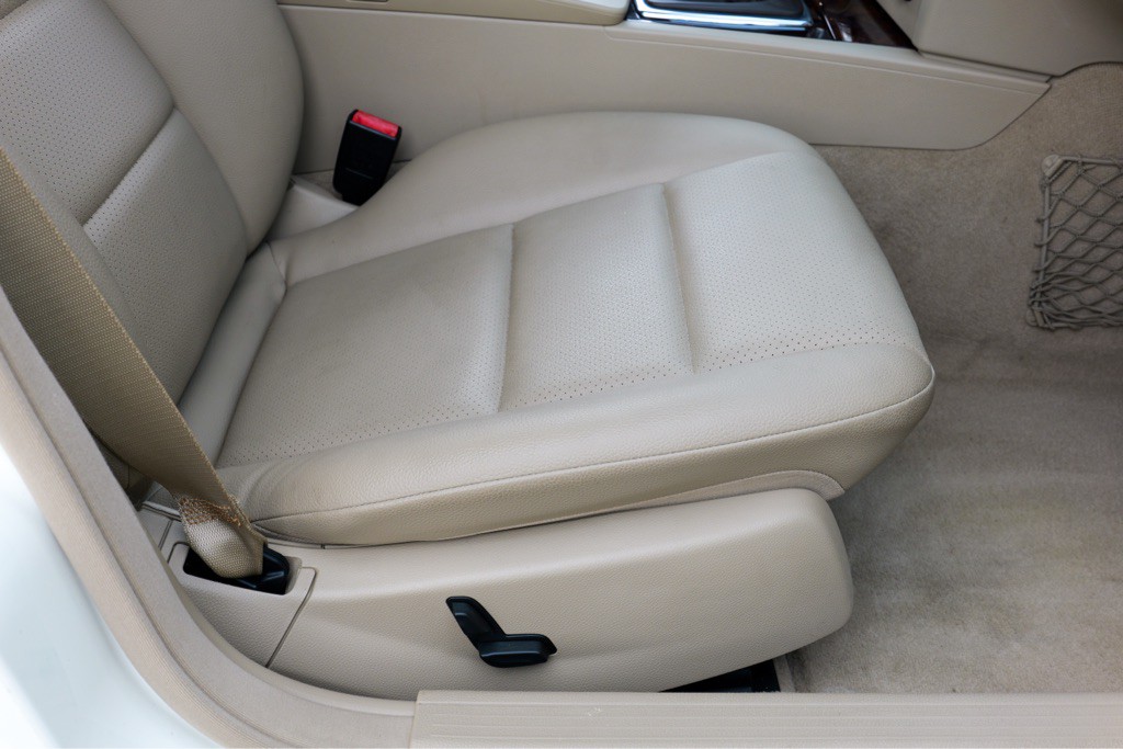2012 Mercedes-Benz C-Class Image 27