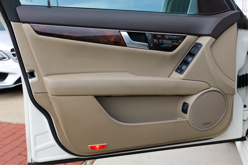 2012 Mercedes-Benz C-Class Image 34