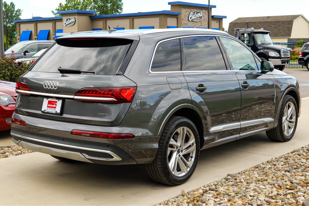 2021 Audi Q7 Image 6
