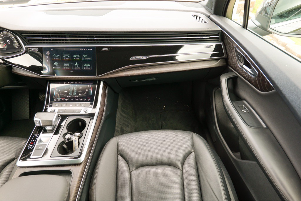 2021 Audi Q7 Image 17
