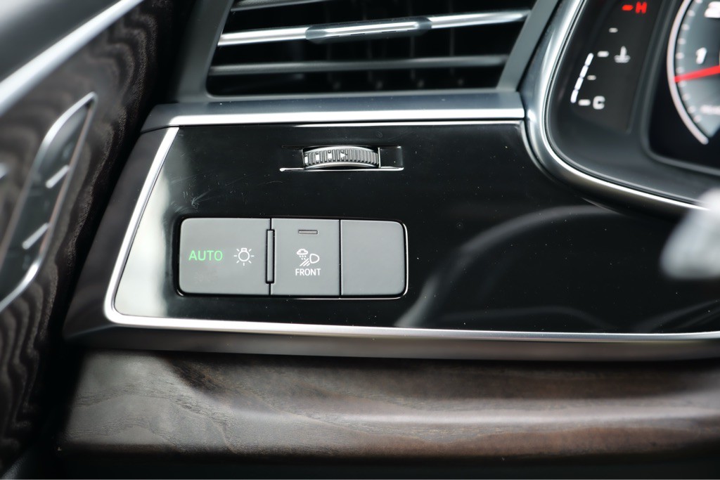 2021 Audi Q7 Image 37
