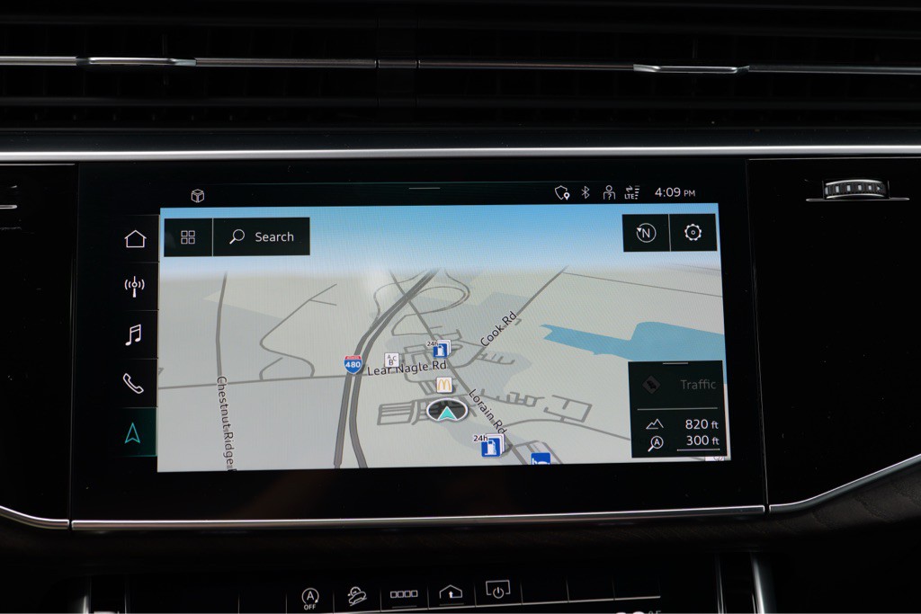 2021 Audi Q7 Image 38
