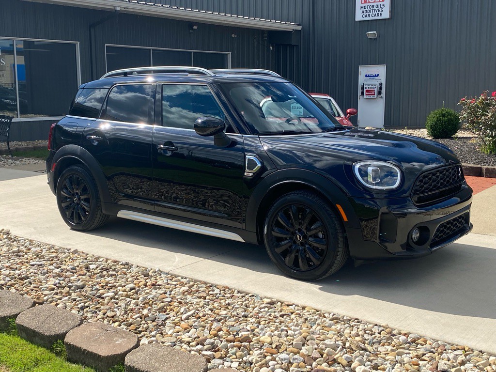 2023 MINI Countryman Image 1