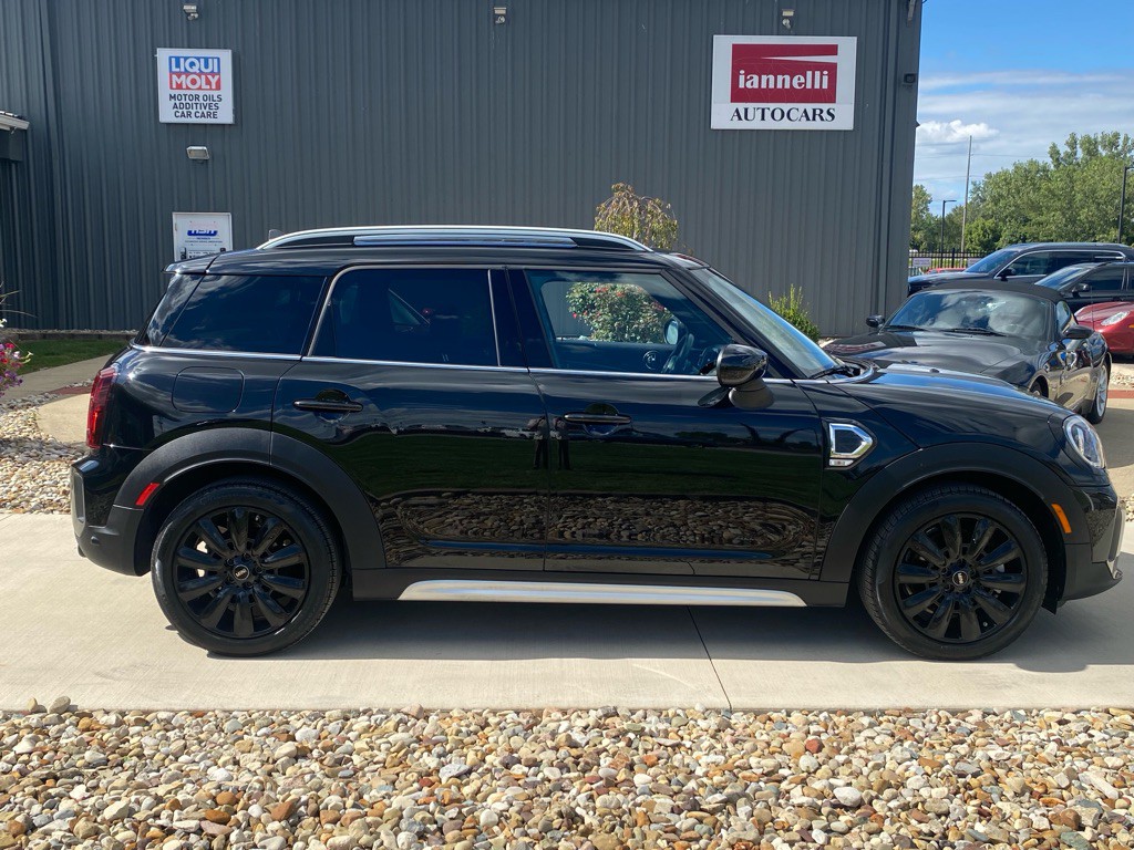 2023 MINI Countryman Image 4