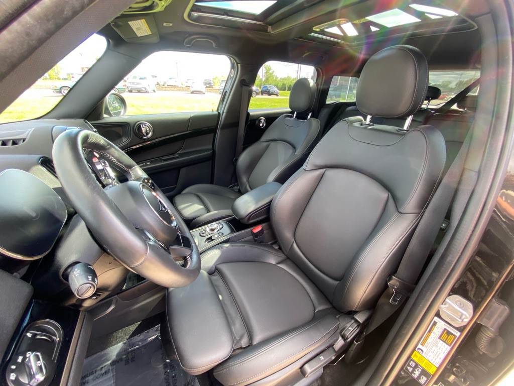 2023 MINI Countryman Image 8
