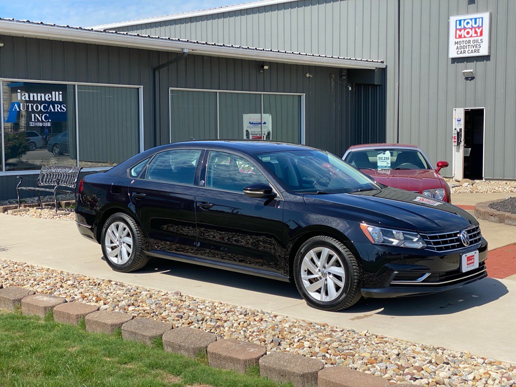 2019 Volkswagen Passat Image 1