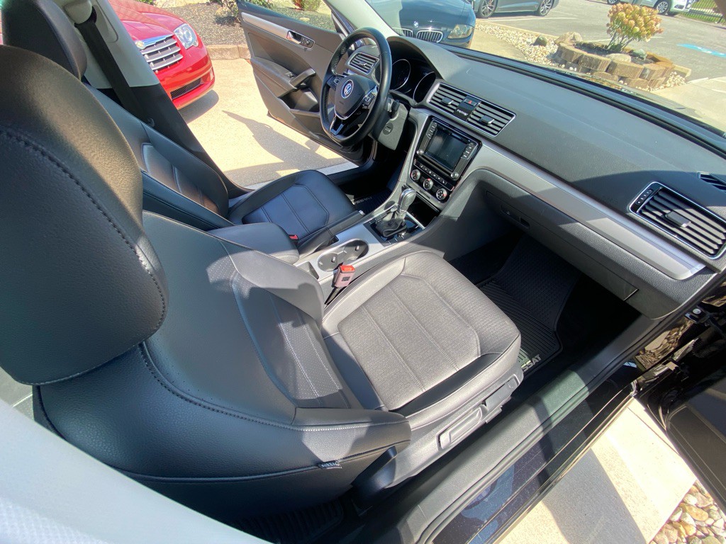 2019 Volkswagen Passat Image 18