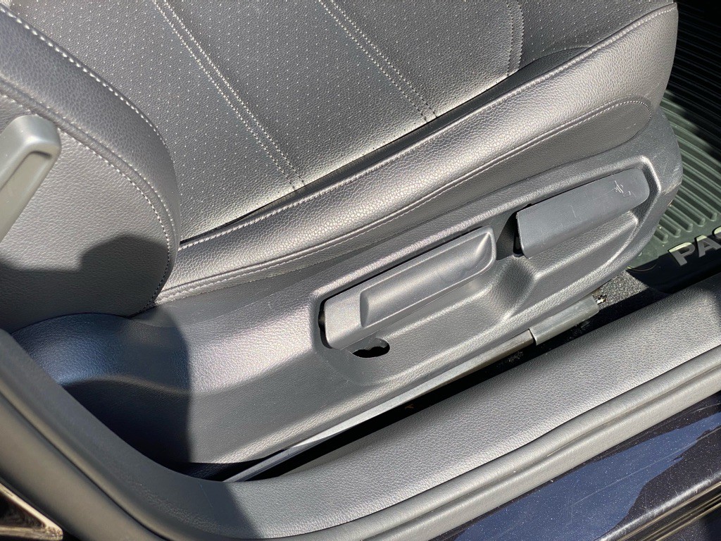 2019 Volkswagen Passat Image 19