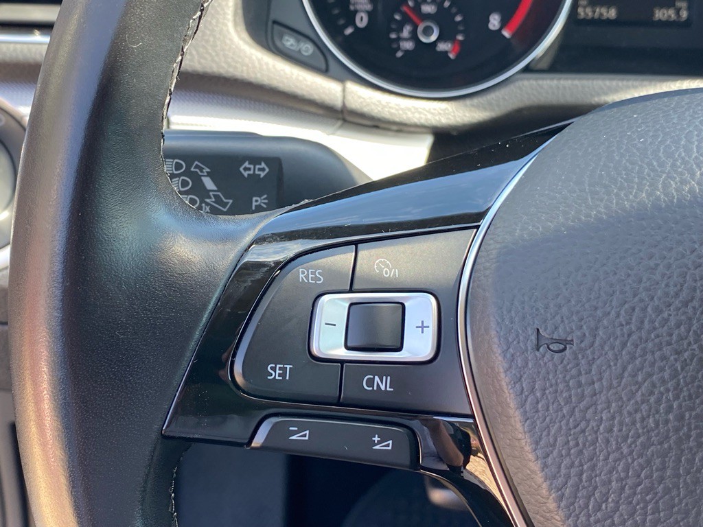 2019 Volkswagen Passat Image 25