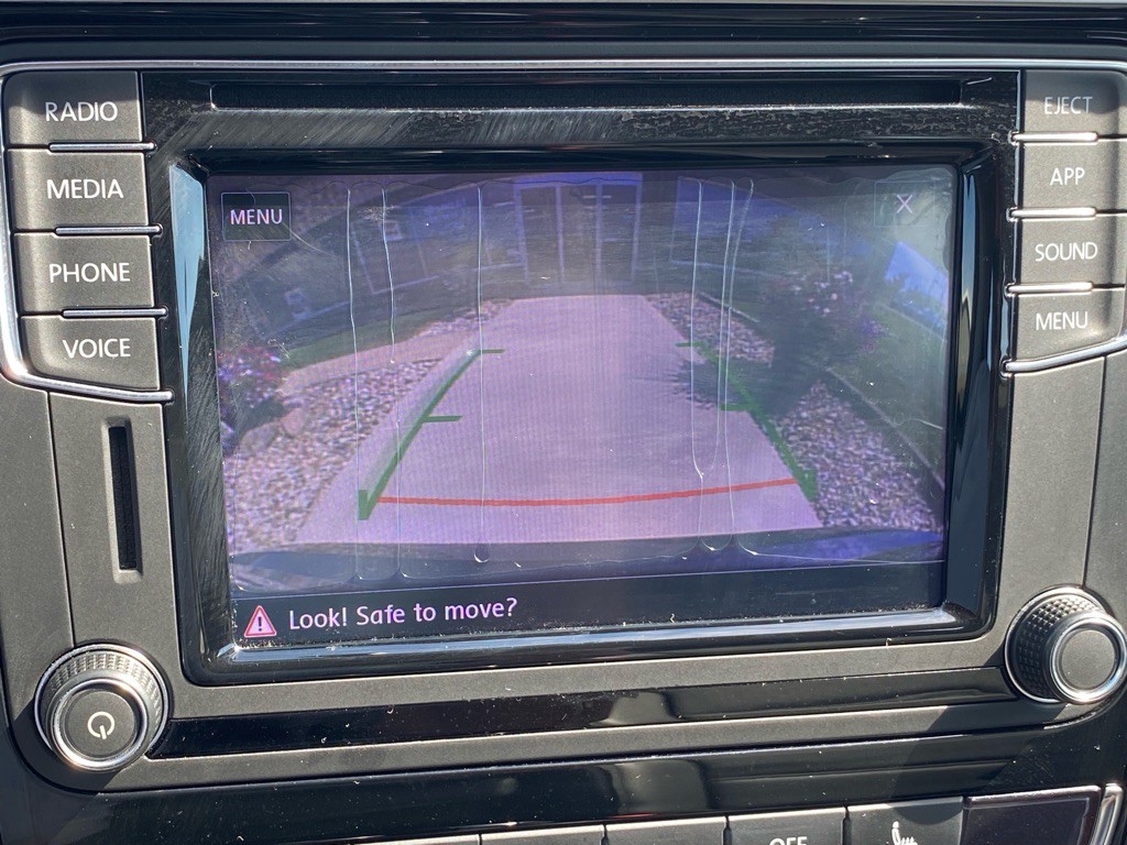 2019 Volkswagen Passat Image 27