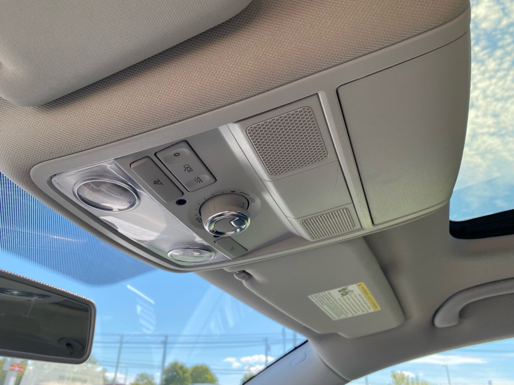 2019 Volkswagen Passat Image 28