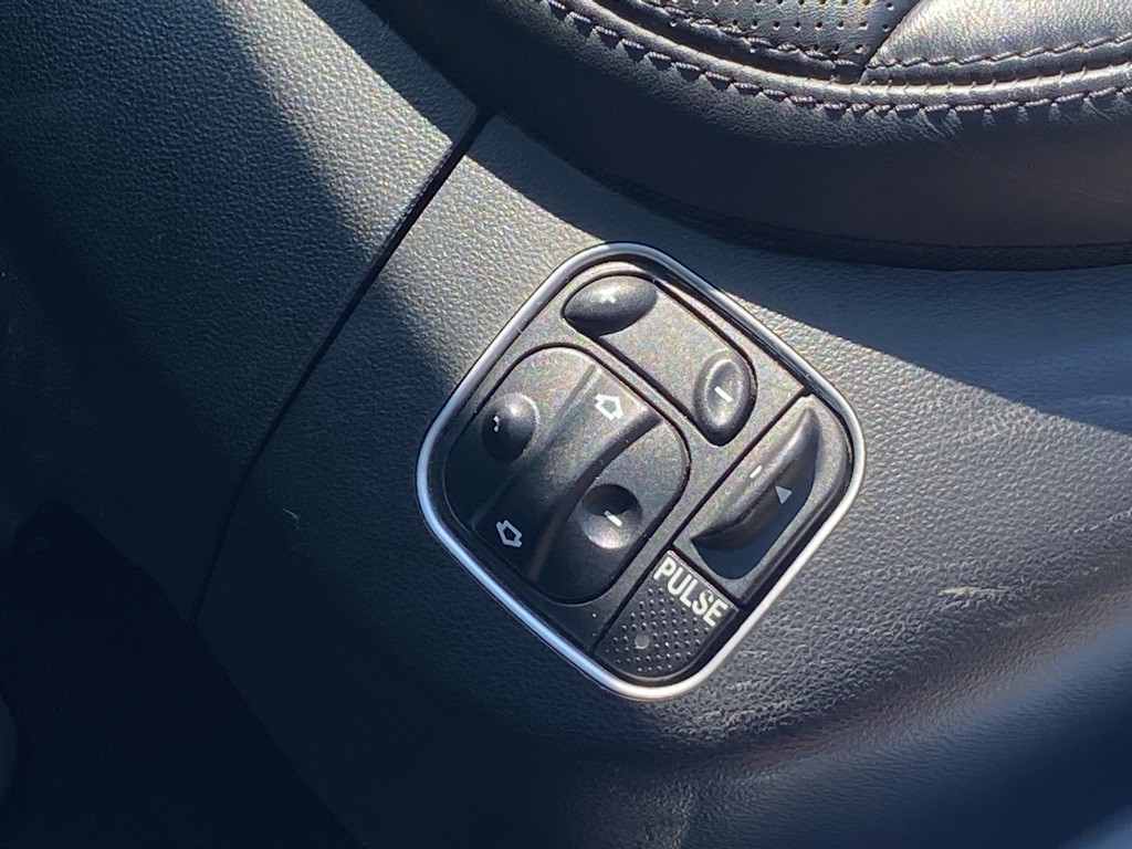 2008 Mercedes-Benz SL-Class Image 21