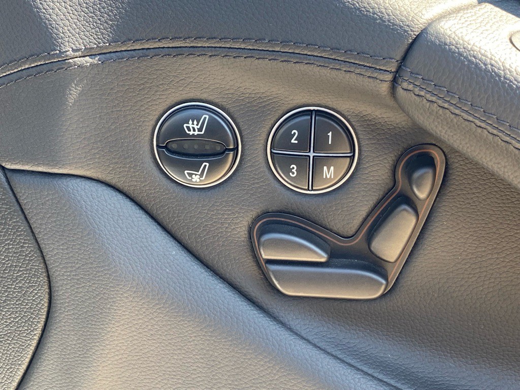 2008 Mercedes-Benz SL-Class Image 26