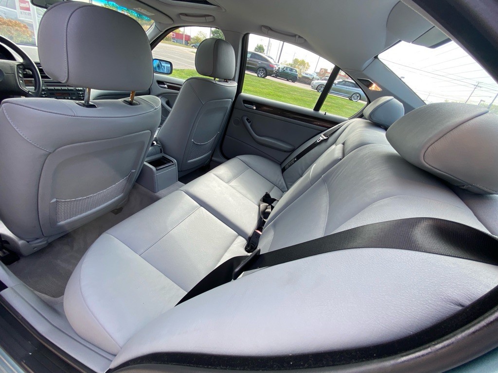 2002 BMW 3 Series Image 16