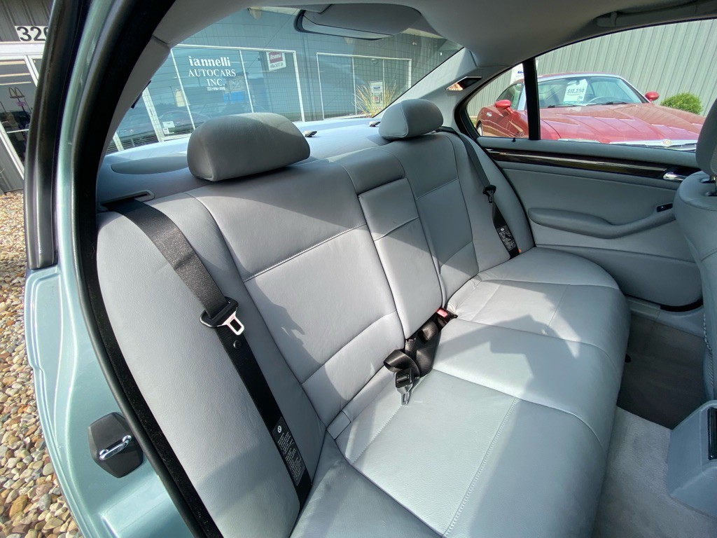 2002 BMW 3 Series Image 21