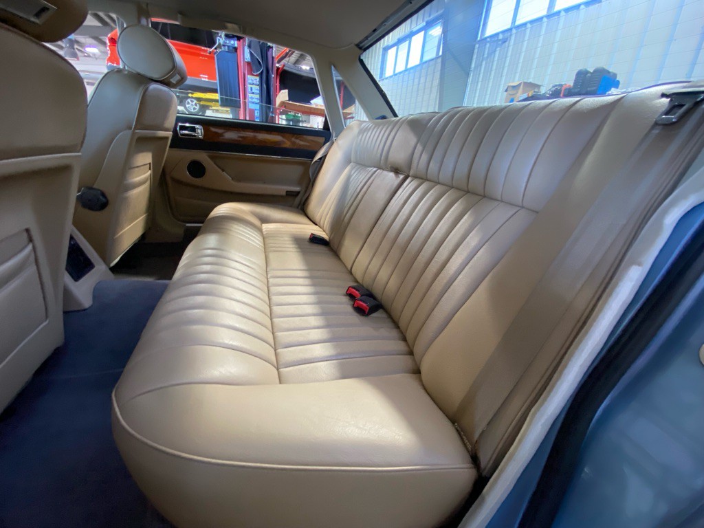 1990 Jaguar XJ Image 18